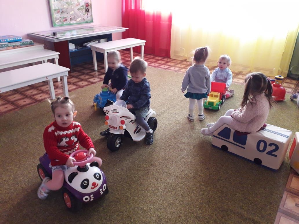 В Прогресском детском саду родителям рассказали 7 правил безопасности перевозки детей в автомобиле