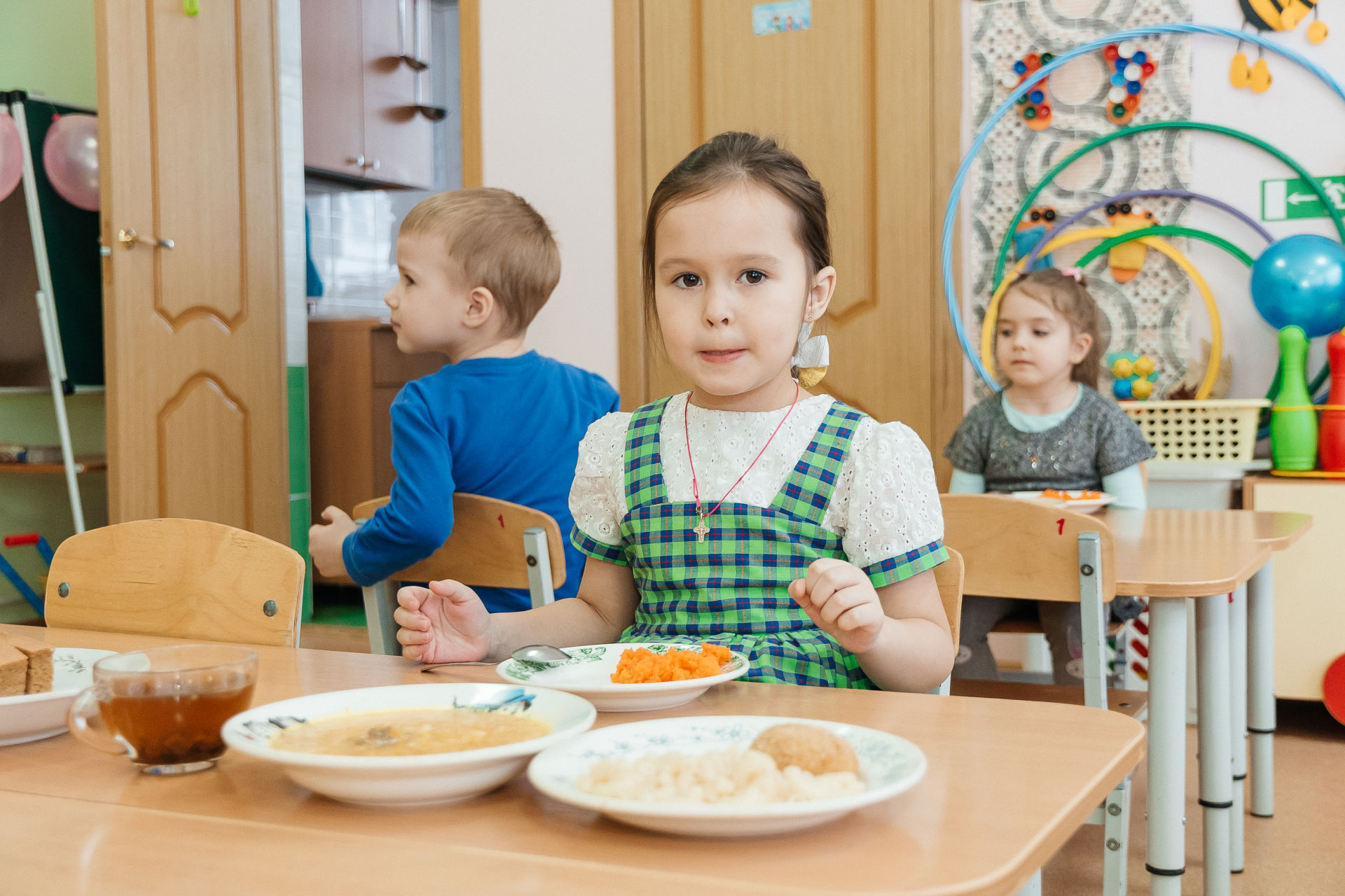 Мэр Бугульмы проверил качество питания в образовательных учреждениях