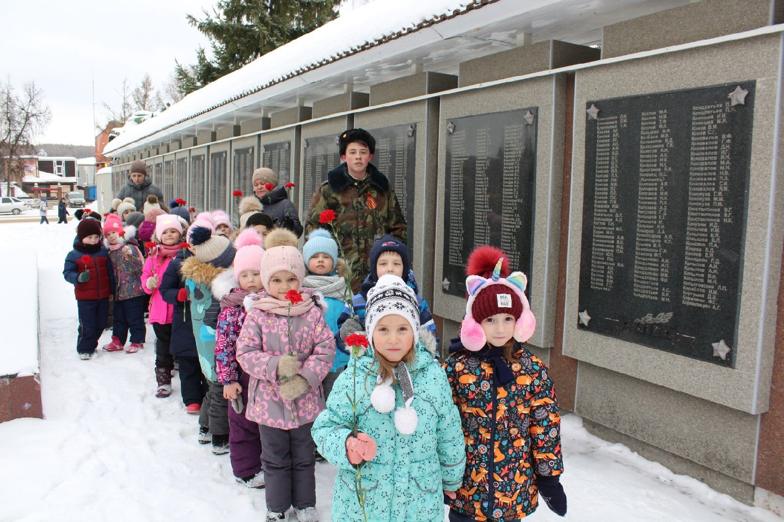 Бугульминские кадеты провели для малышей патриотическую акцию