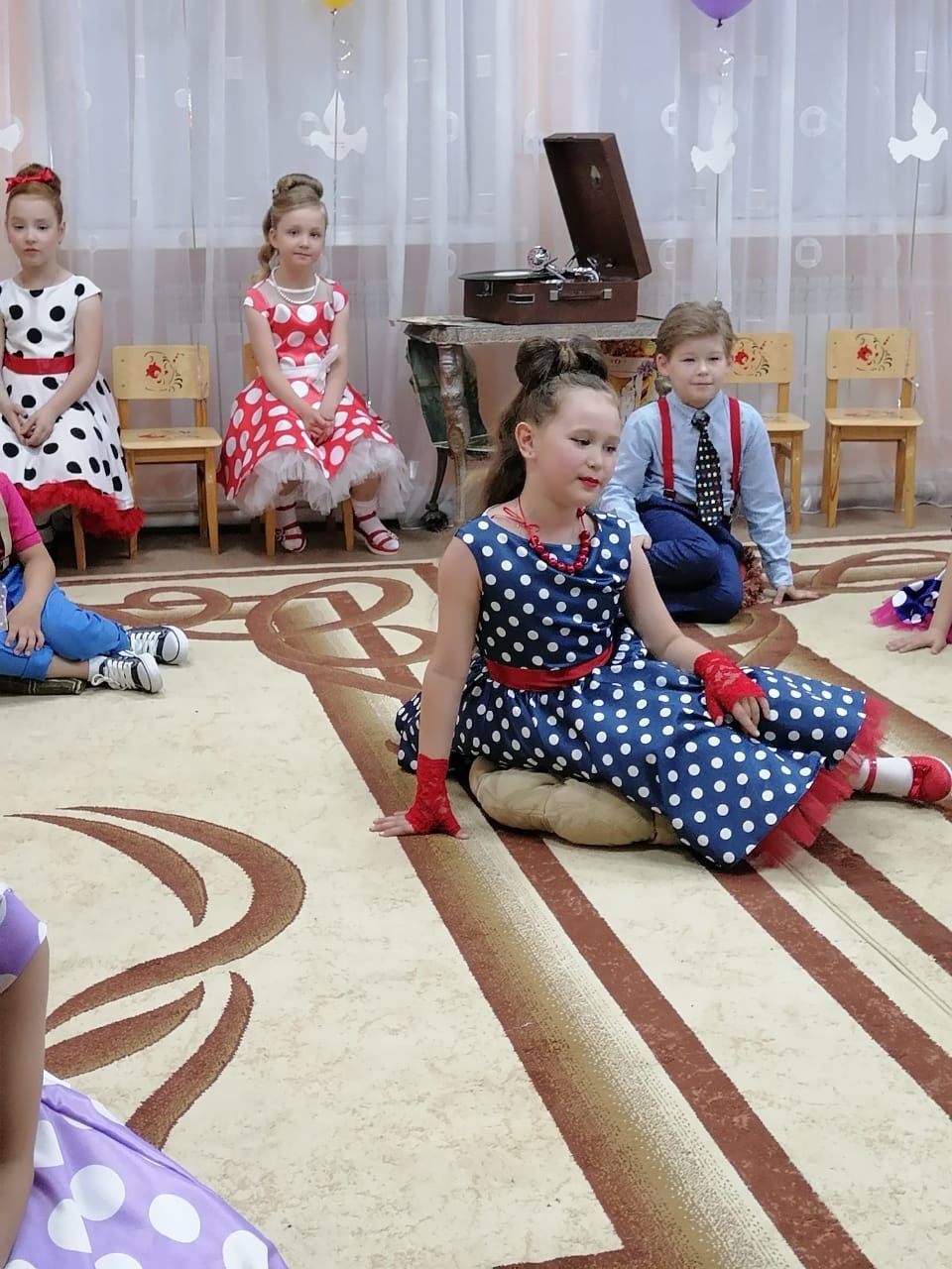 В бугульминском детском саду прошел выпускной "Стиляги"