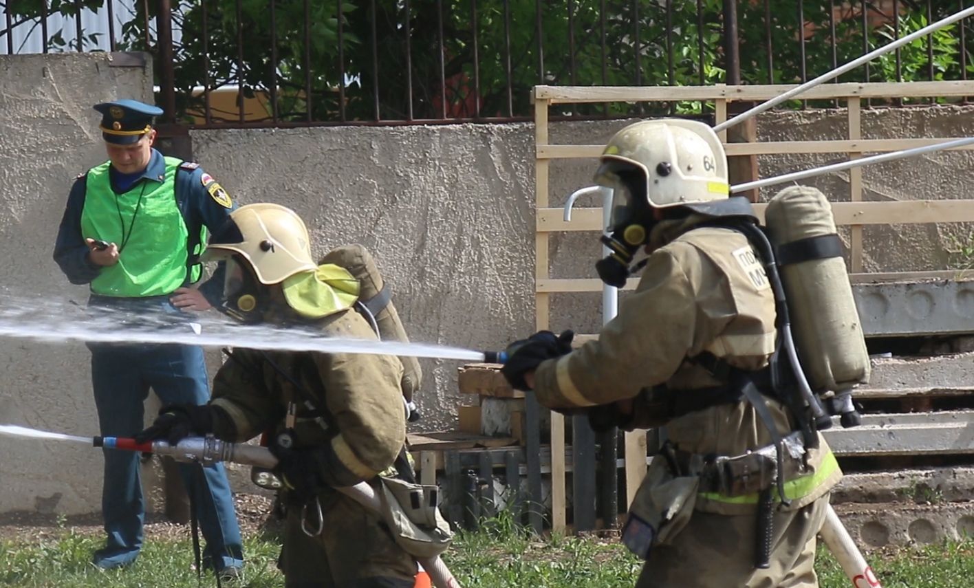 Бөгелмәдә федераль янгынга каршы хезмәтнең газ-төтен саклау хезмәте звенолары арасында ярышлар җиңүчесе билгеләнде