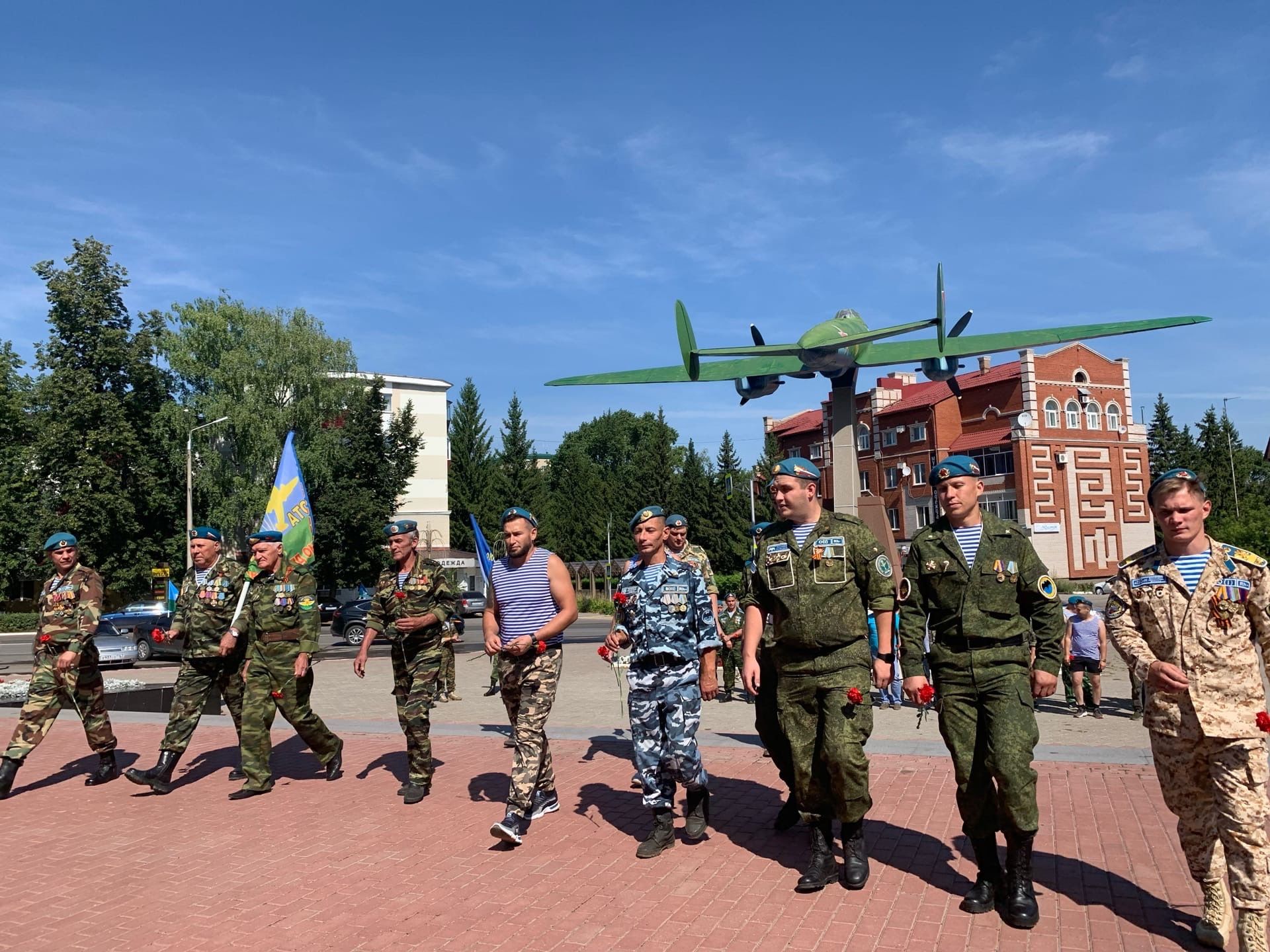 Бугульминские десантники отметили 91-ю годовщину со дня образования Воздушно-десантных войск