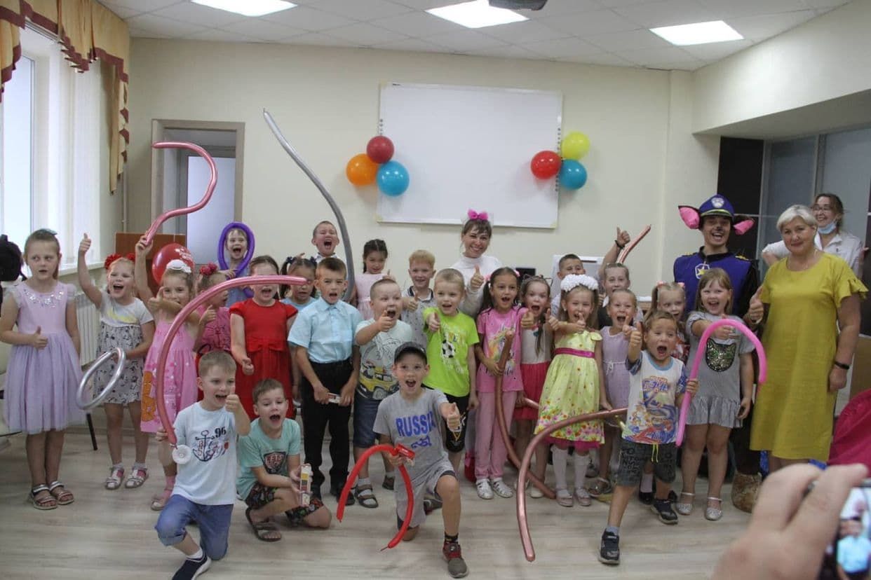 Детей сотрудников Бугульминской ЦРБ поздравили с Днем знаний