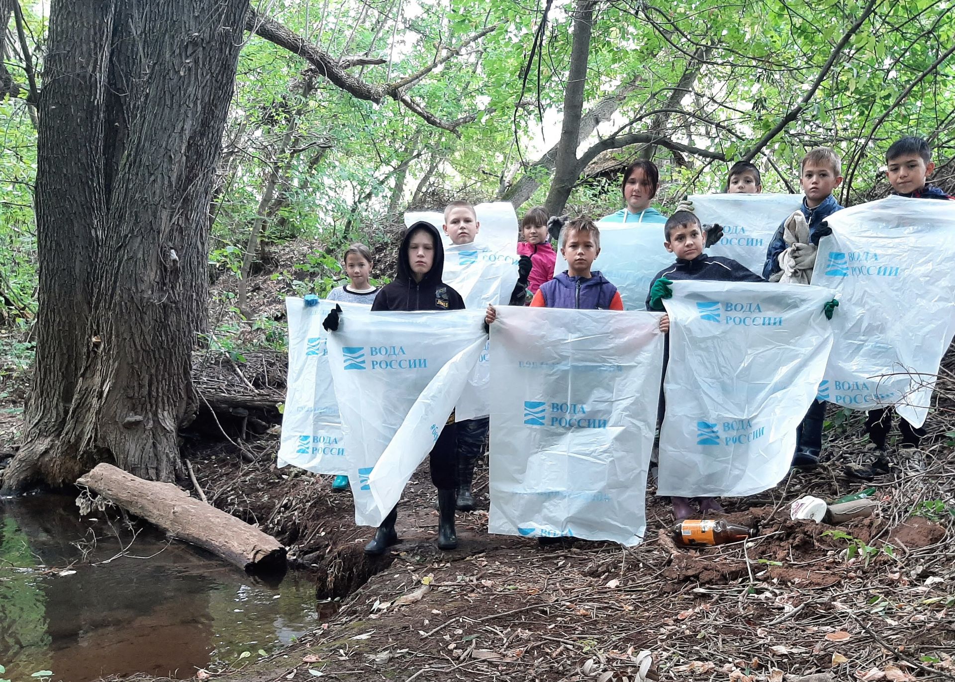 Ученики Подгорненской школы приняли участие во всероссийской акции "Вода России"