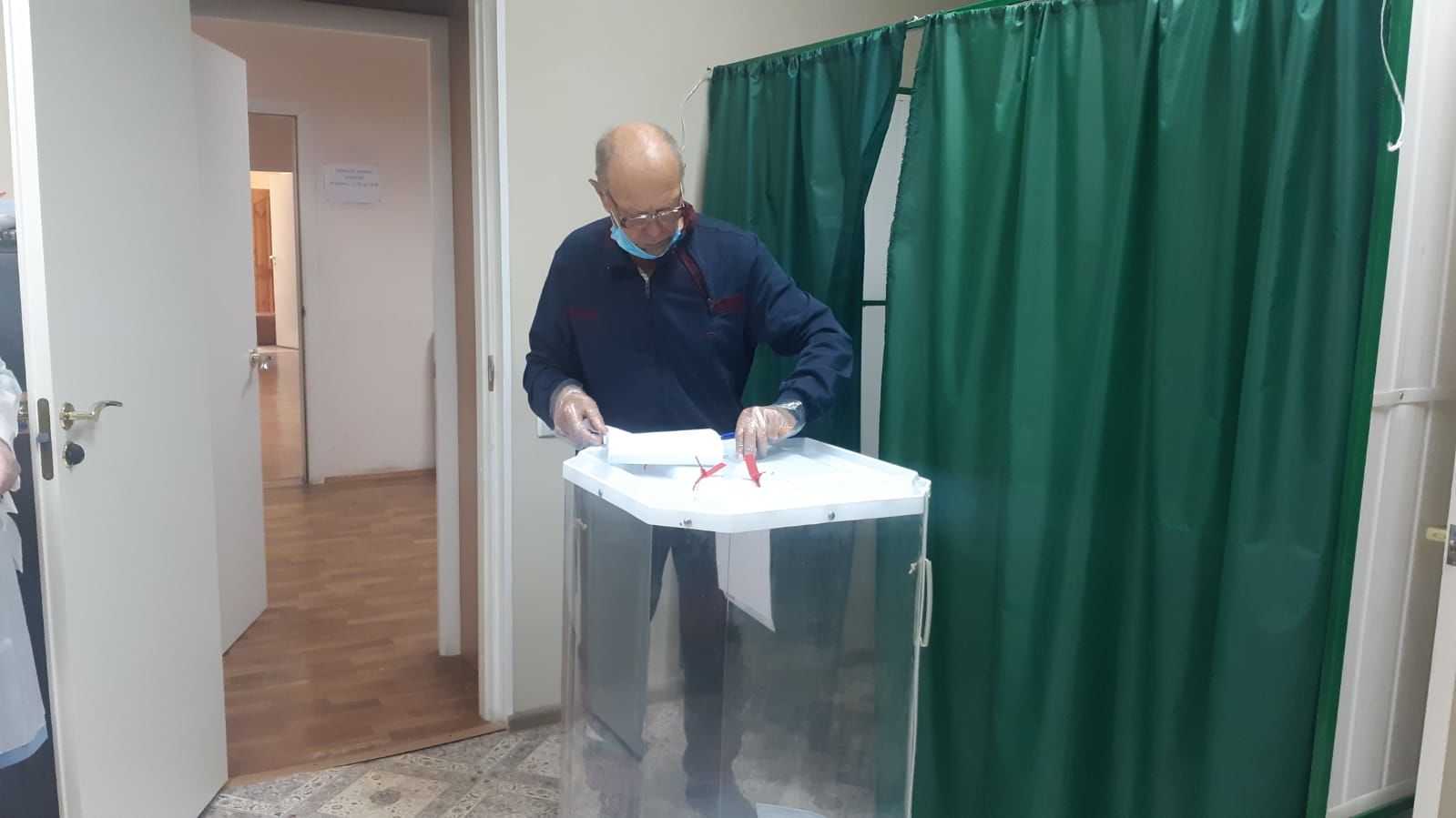 В Бугульминской центральной больнице работает временный избирательный участок
