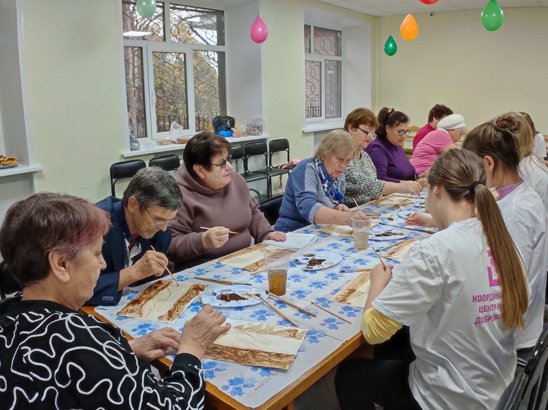 Добровольцы Бугульмы провели «Душевные посиделки» с серебряными волонтерами