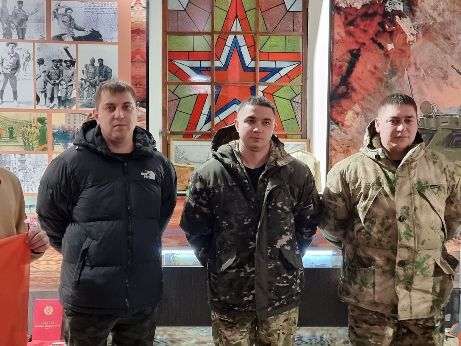Из военкомата Бугульмы сегодня в зону СВО отправились три добровольца
