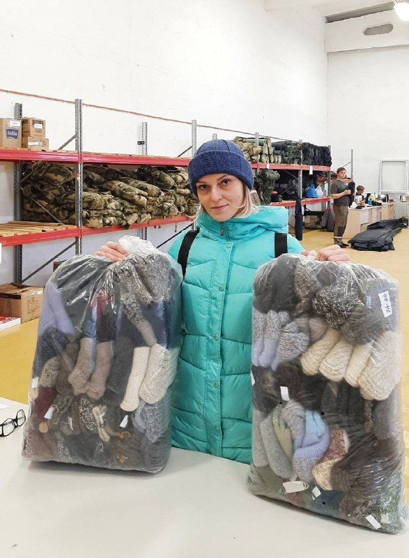 243 пары тёплых носков связали рукодельницы Бугульмы для ребят, участвующих в СВО