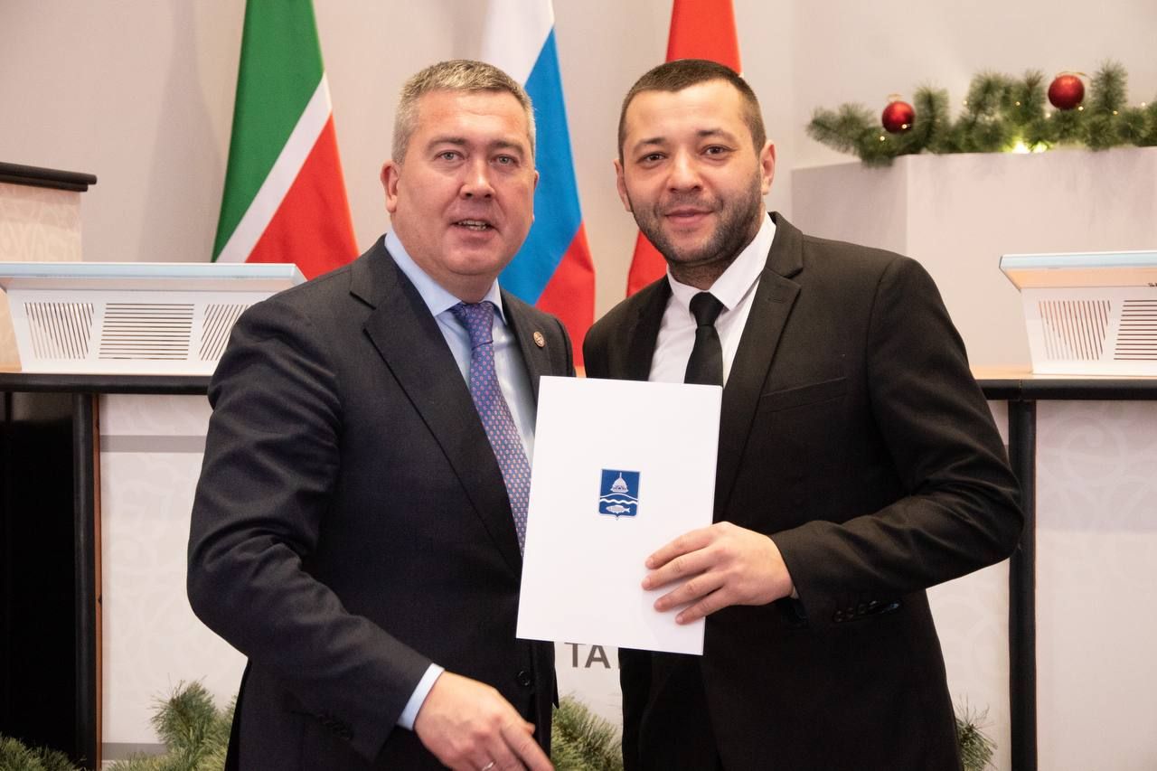 Глава Бугульминского района вручил награды по итогам 2022 года