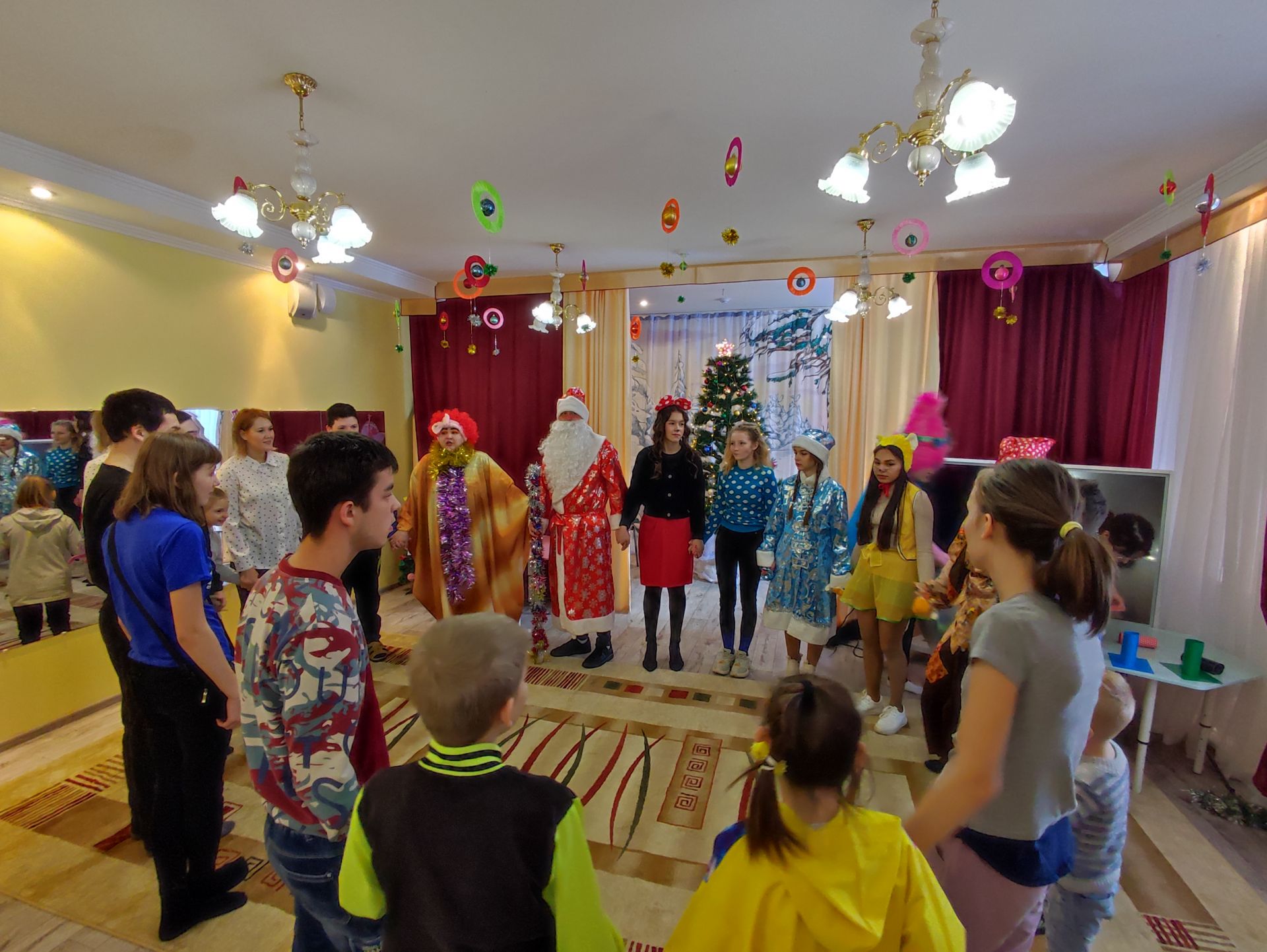 В Бугульме провели благотворительную акцию «Подари ребенку Новый год»
