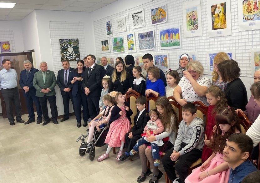 В центре татарской культуры открылась арт-студия «Рисуем Soзвучно»