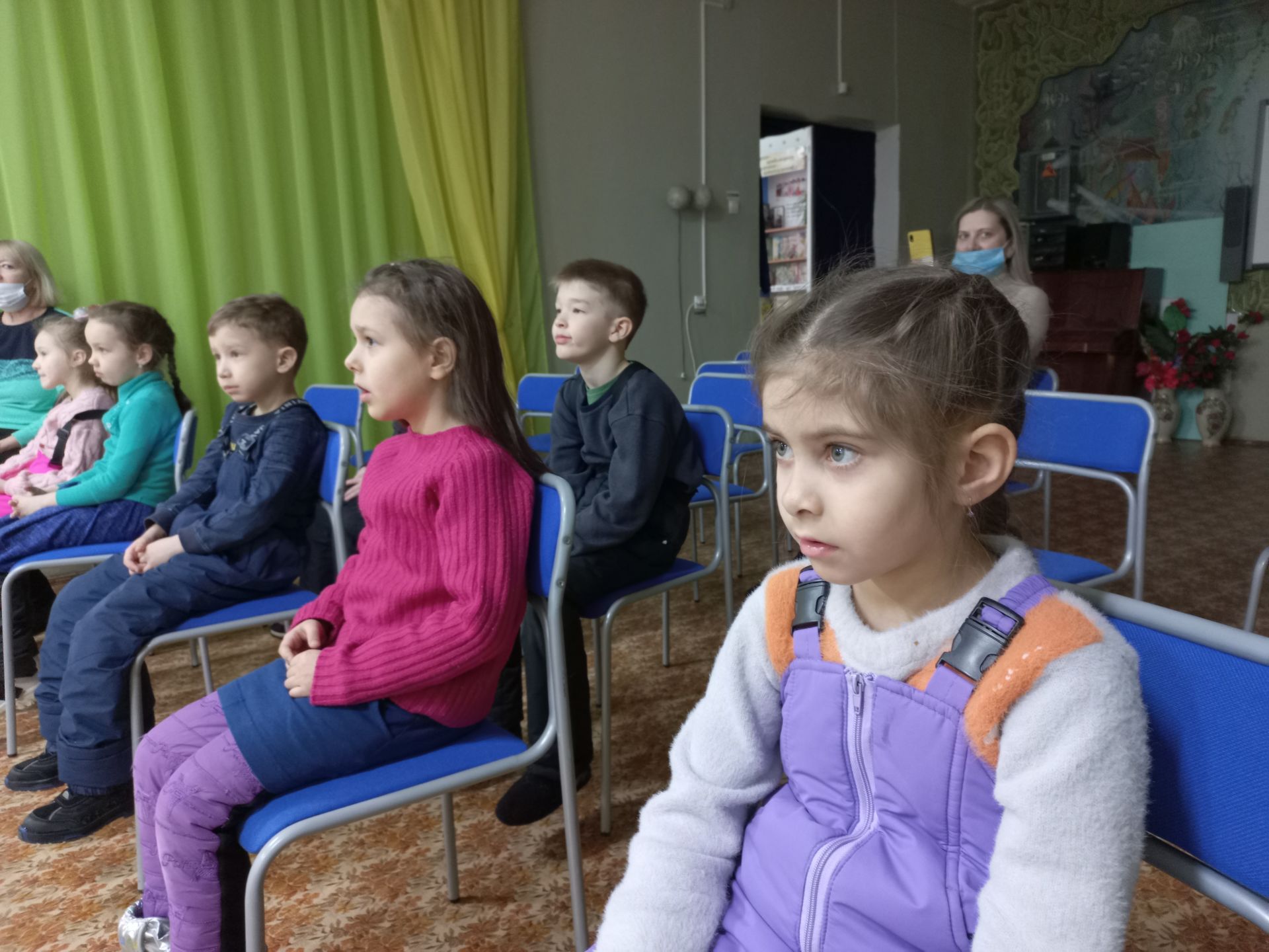 Сказку о сюрпризе для волка показали воспитанникам бугульминского детского сада