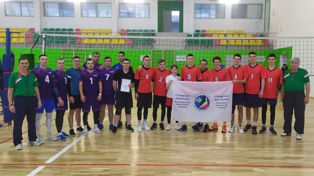Спортсмены Бугульмы завоевали золото в зональном этапе Первенства РТ по волейболу
