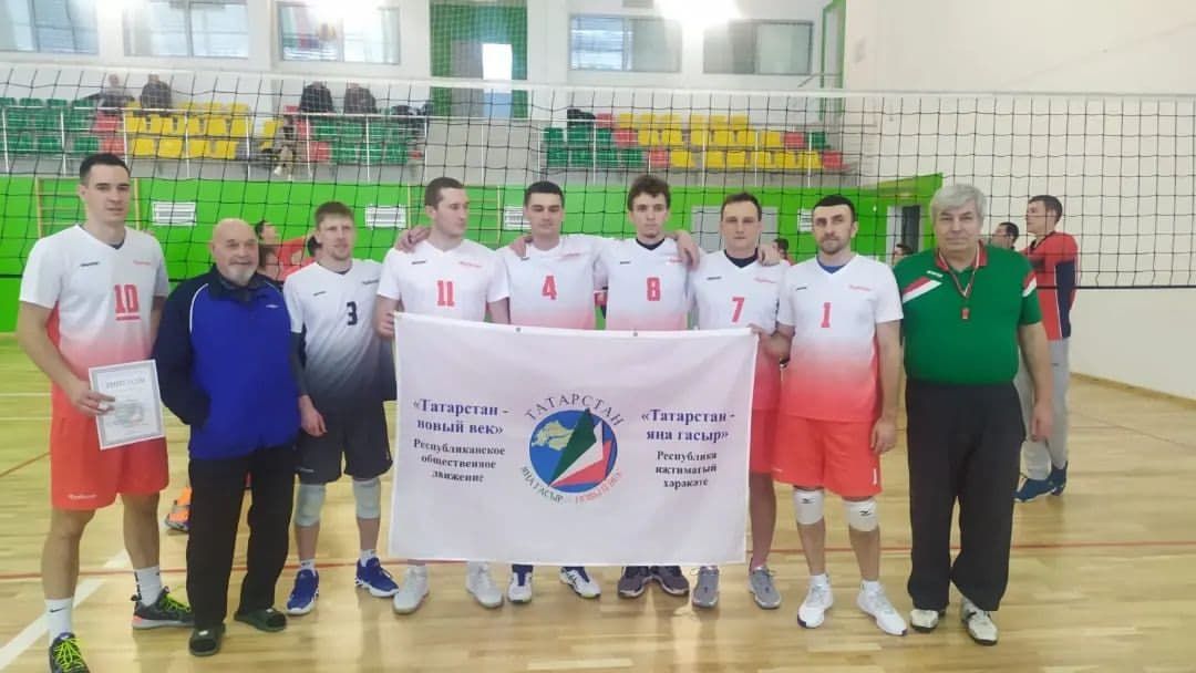 Спортсмены Бугульмы завоевали золото в зональном этапе Первенства РТ по волейболу