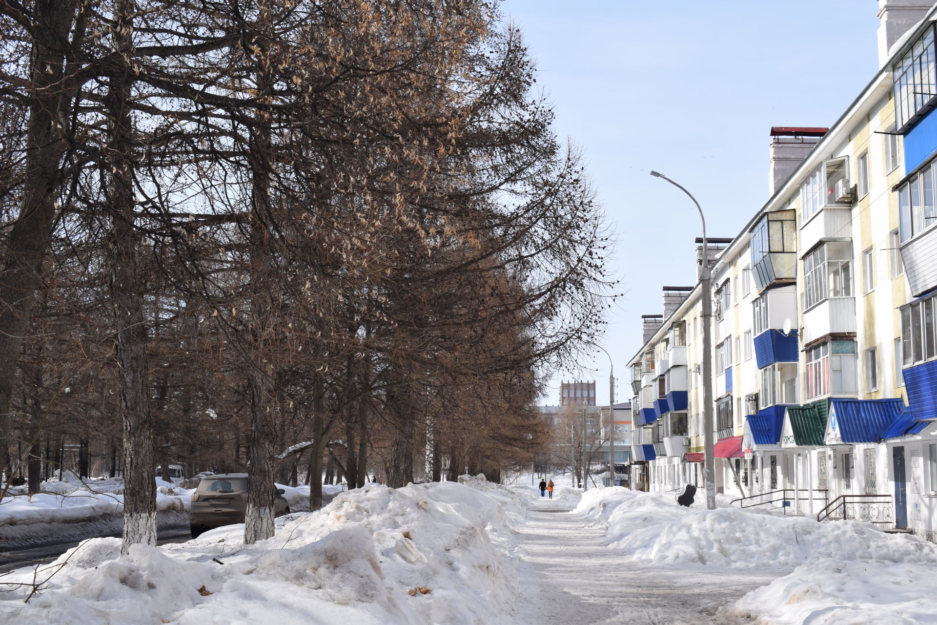 Погода в бугульме на завтра точный. Климат Бугульмы. Март в Бугульме. Снег в Бугульме. Бугульма город.