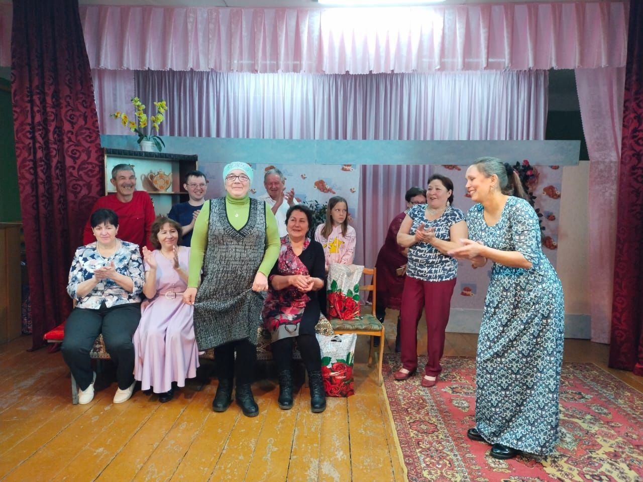 В Бугульминском районе прошла развлекательная программа «Мастера хорошего настроения»