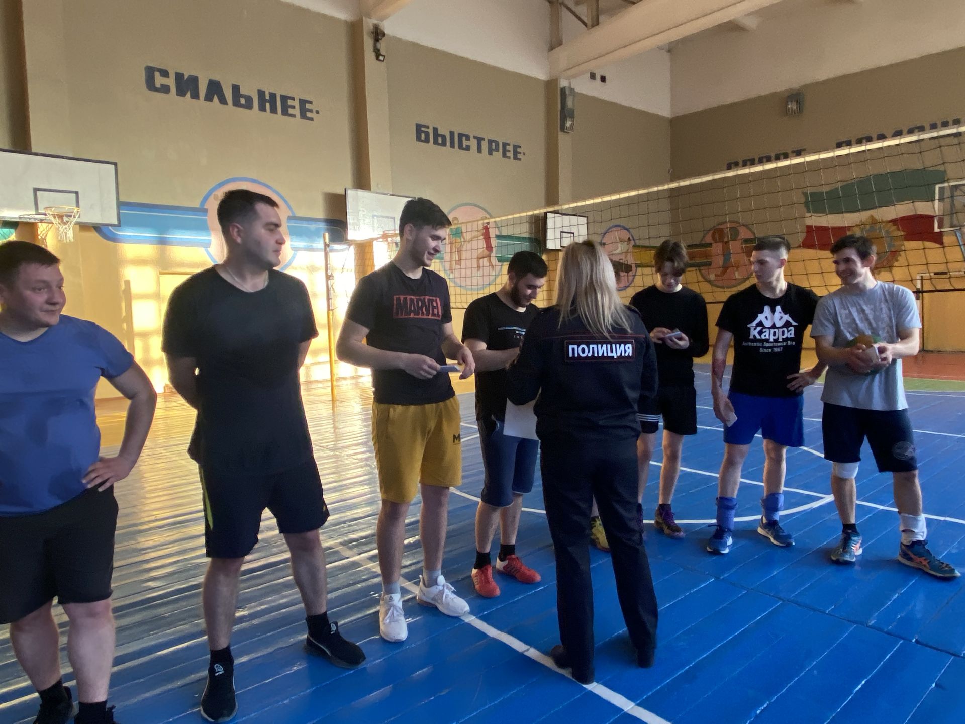 В Бугульме прошел  товарищеский матч по волейболу со студентами и сотрудниками ППС