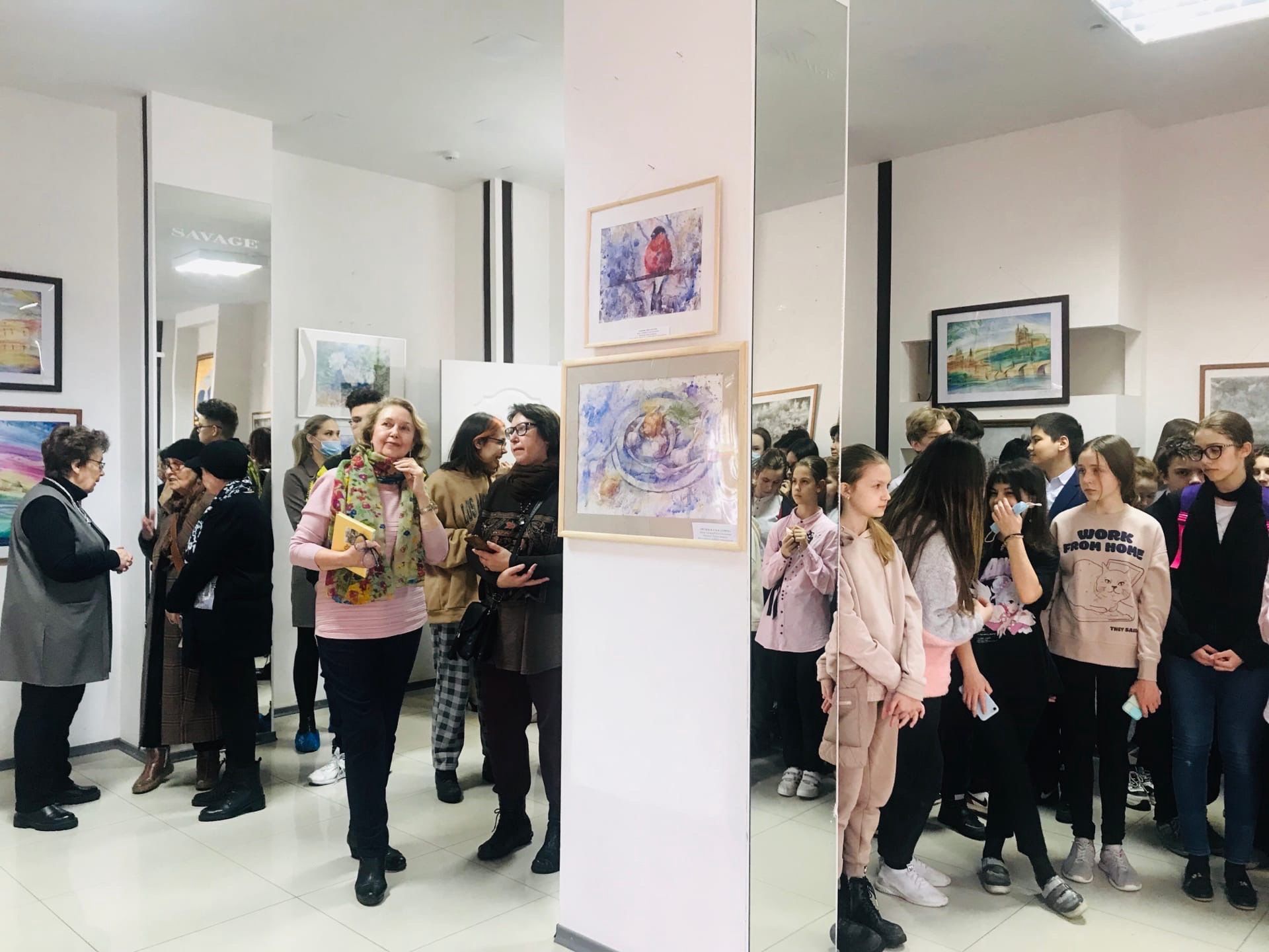 В центре татарской культуры открылась выставка «Звуки творчества»