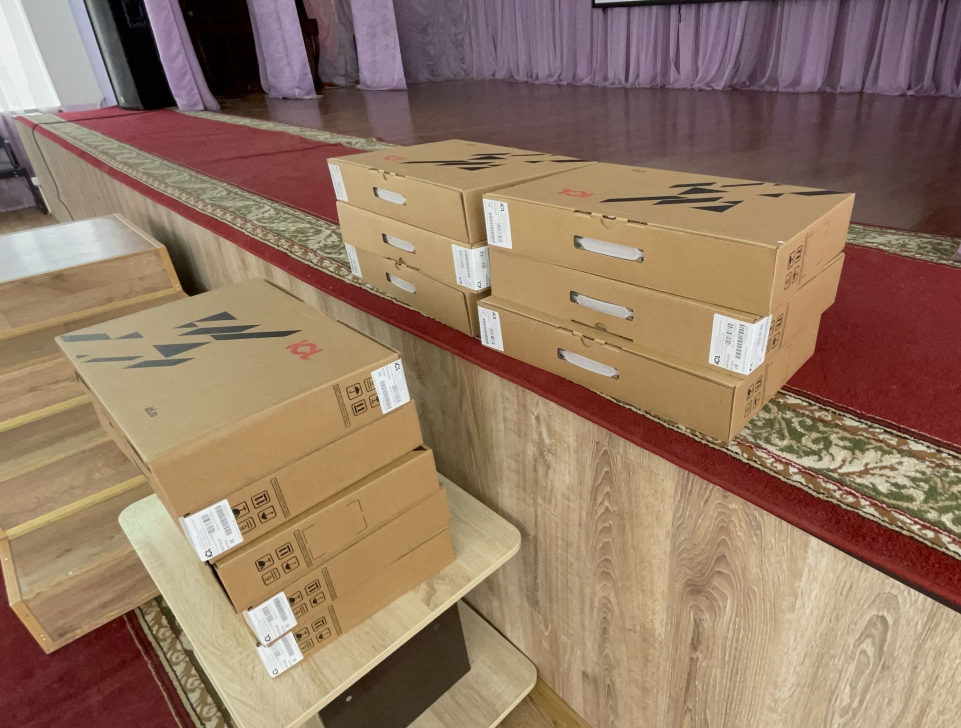 В школах Бугульминского района появились новые ноутбуки от Ак Барс Банка