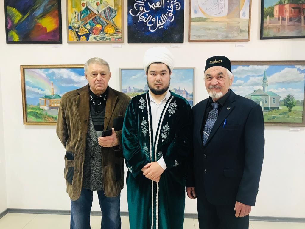 В Бугульме открылась выставка в честь 1100-летия принятия ислама Волжской Булгарией