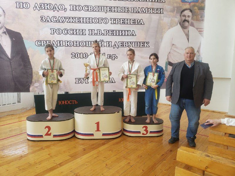 В Бугульме прошли Республиканские соревнования по дзюдо памяти Н.В. Репина