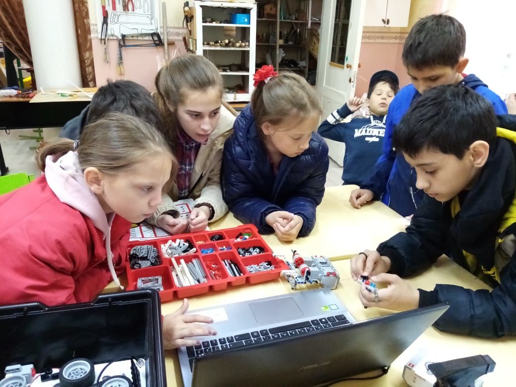 Бугульминские школьники собрали первый в своей жизни робот