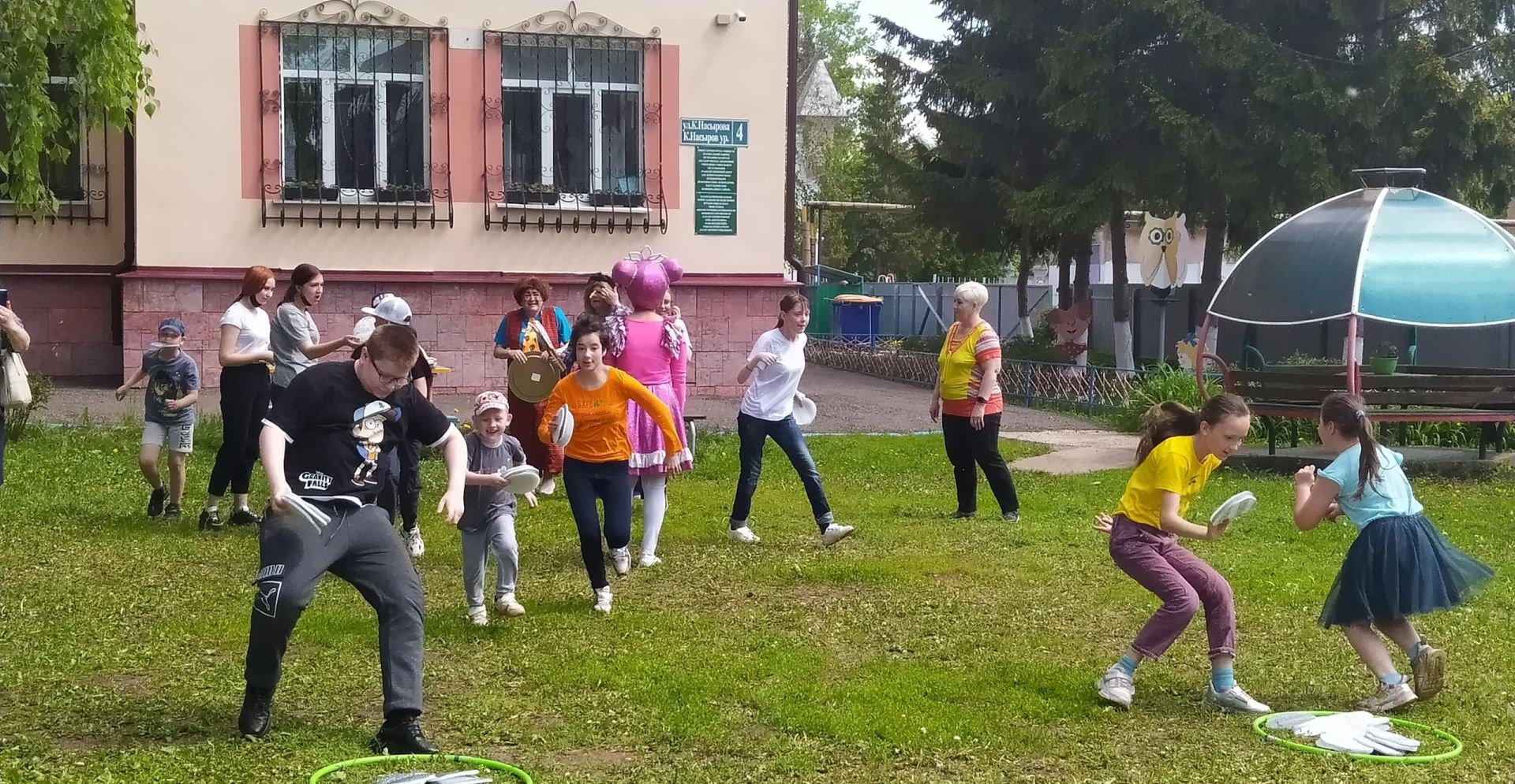 Добровольцы, сотрудники СИЗО 3 и благотворители города провели праздник детства