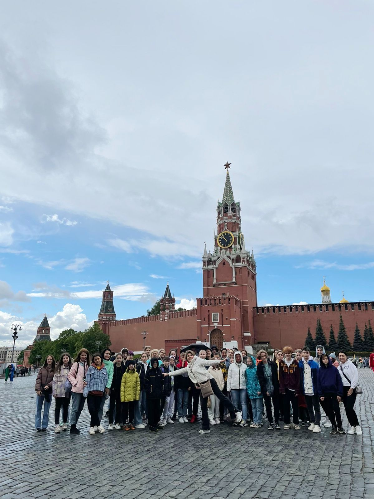 Ученики бугульминских школ провели в городе-герое Москве один незабываемый день