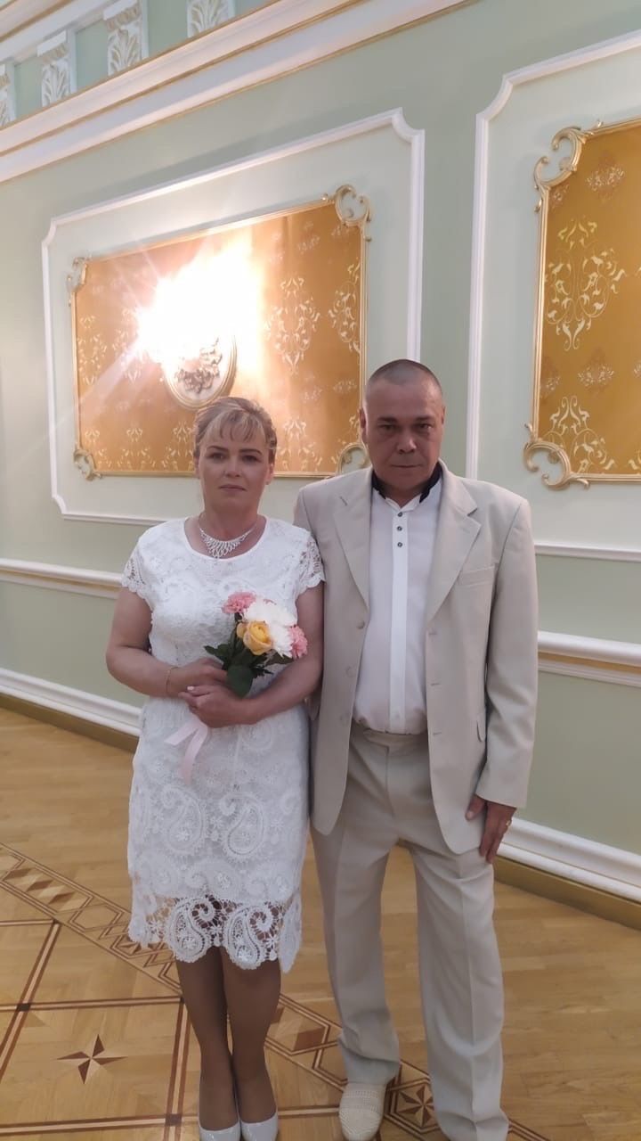 За первые дни лета в Бугульме поженились 28 пар