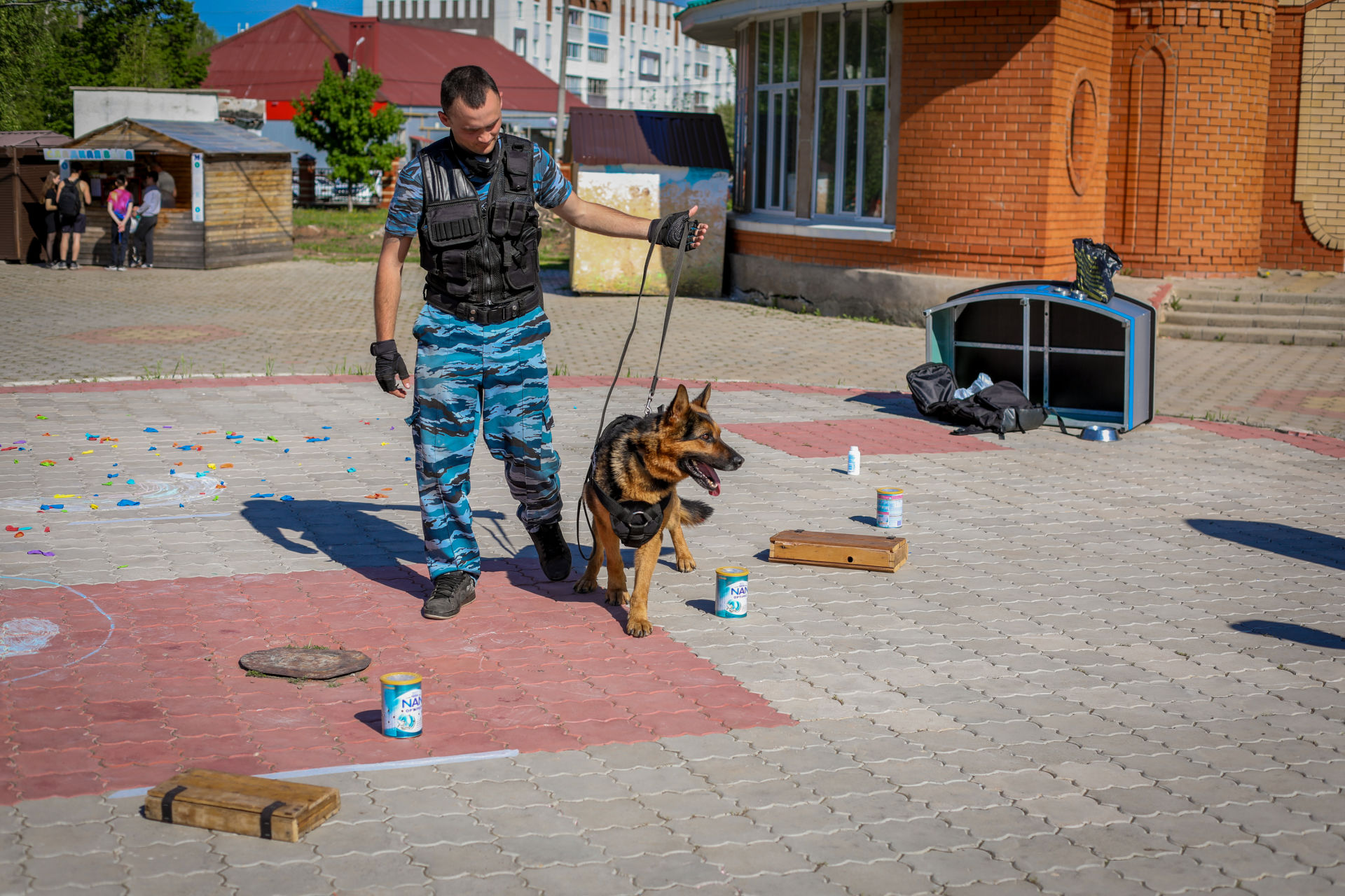 Полицейские Бугульмы устроили для ребят грандиозный праздник в детском парке