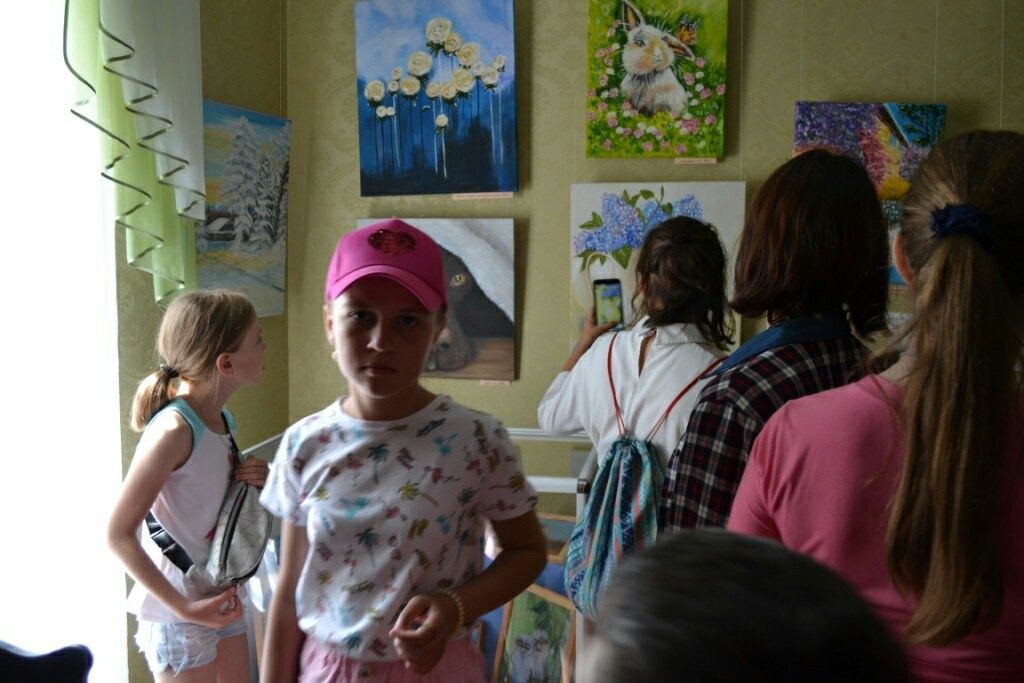 В Бугульме открылась выставка работ семьи Звегинцевых