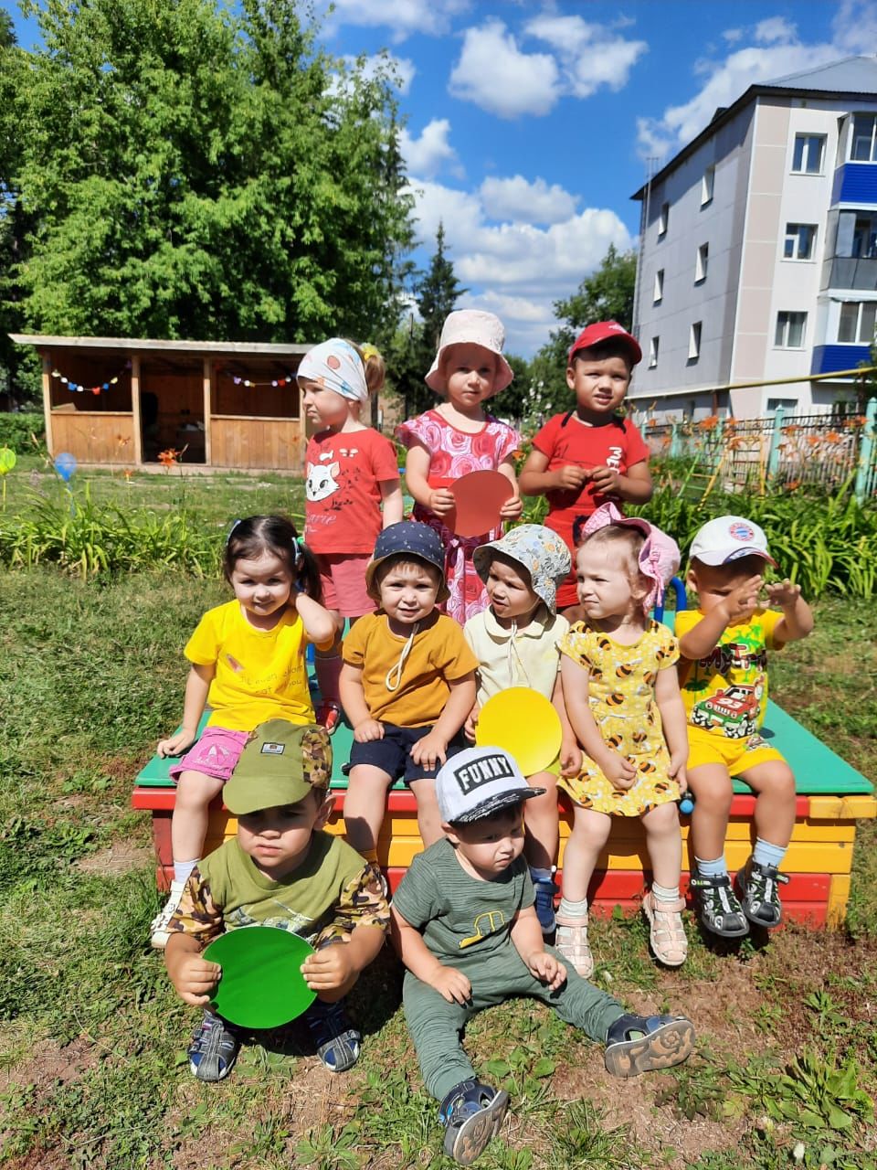 В детском саду Бугульмы отметили Международный день светофора