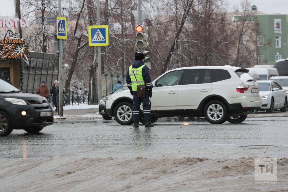 Полтора года без руля проведут четыре бугульминца