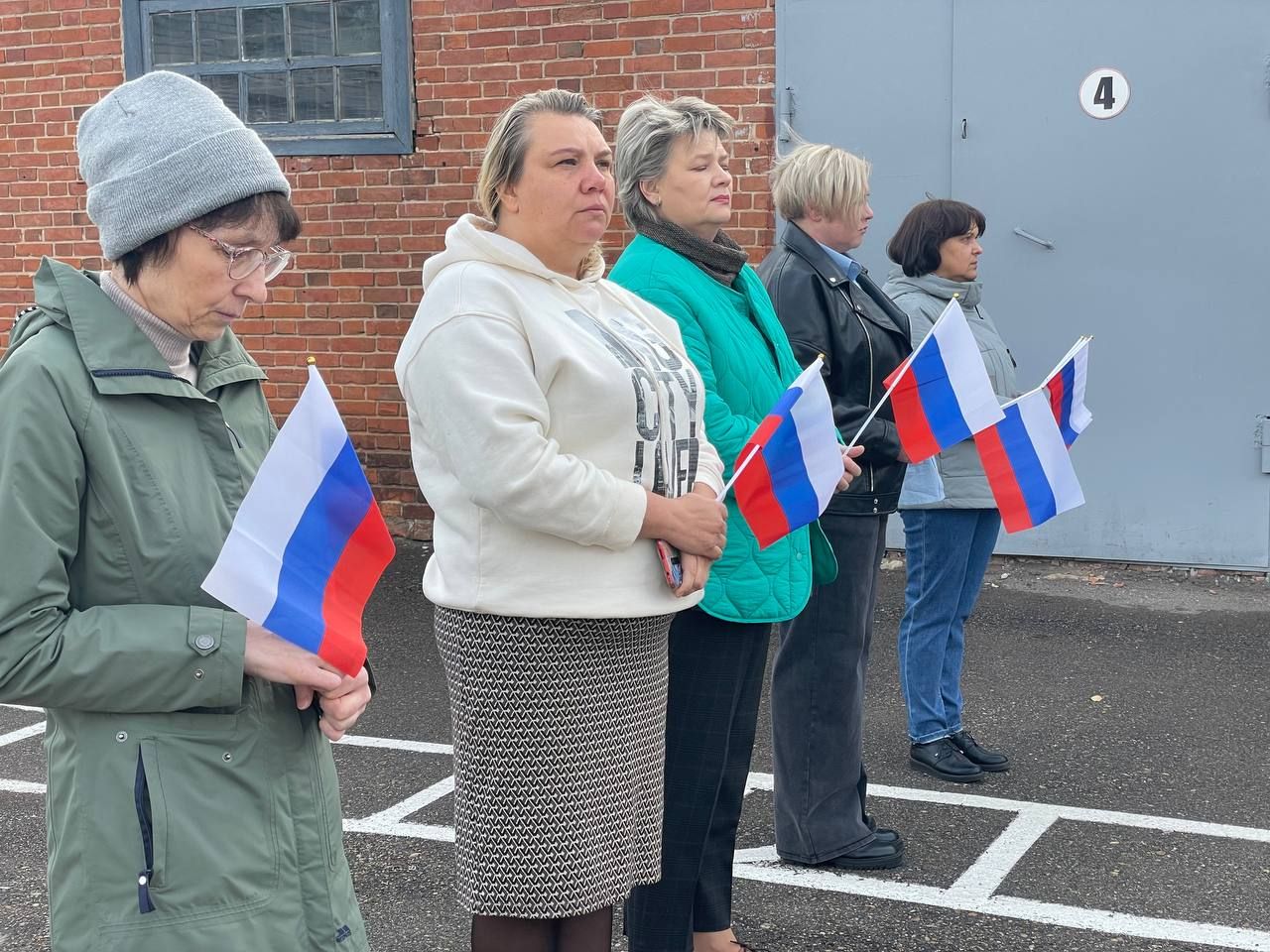 Троих бугульминцев проводили на службу в зону спецоперации