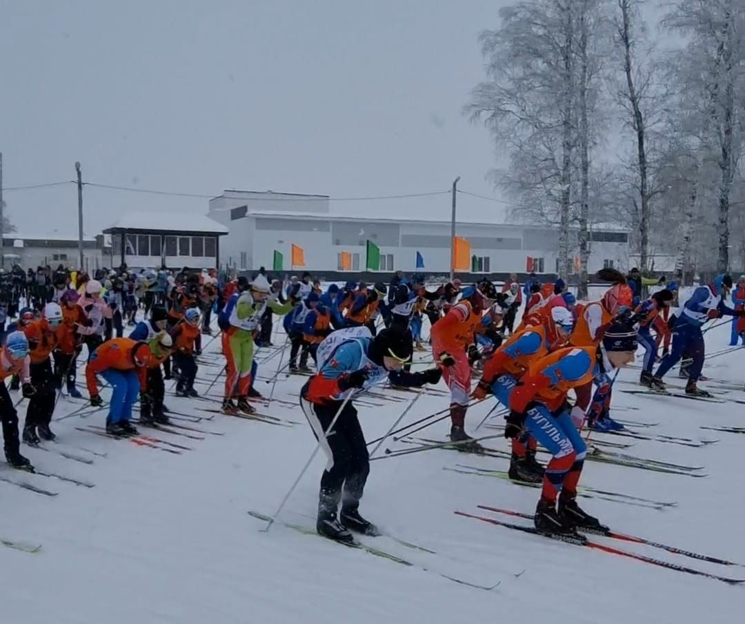 Жители Бугульмы встали на лыжи в рамках Всероссийского массового забега
