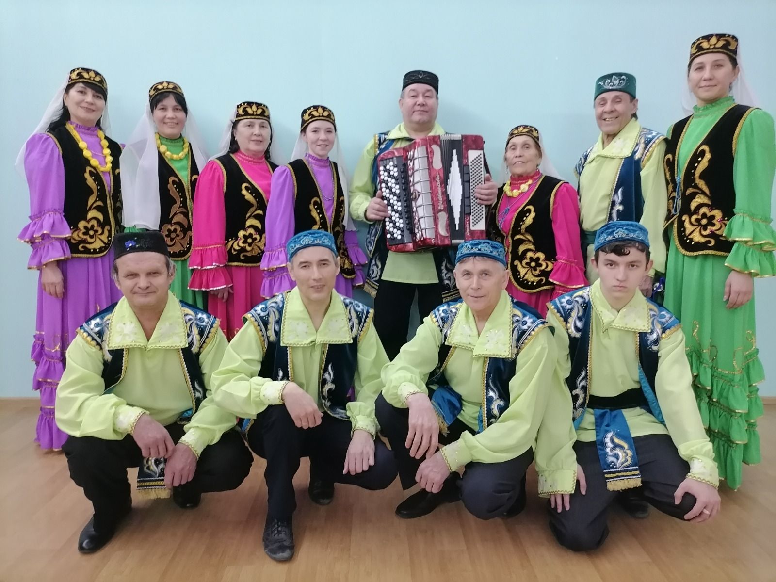 Безне дуслык һәм җыр берләштерә