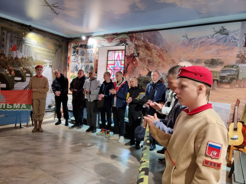 11 призывников и двоих добровольцев из Бугульмы проводили сегодня на службу