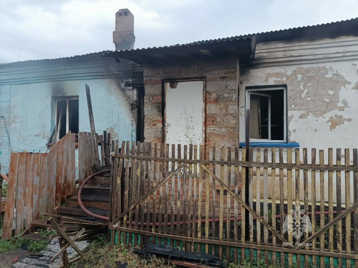 В квартире в Бугульме на пожаре погиб мужчина