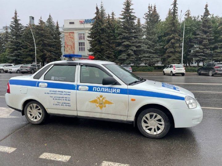 Семь бугульминцев получили штраф и лишились прав