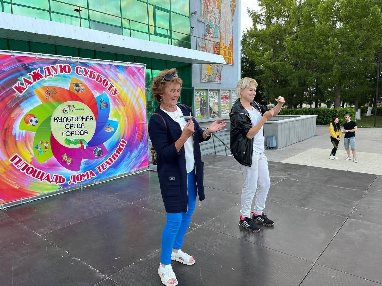 На площади Дома техники состоялось феерическое открытие социального проекта «Энерджи-лето»