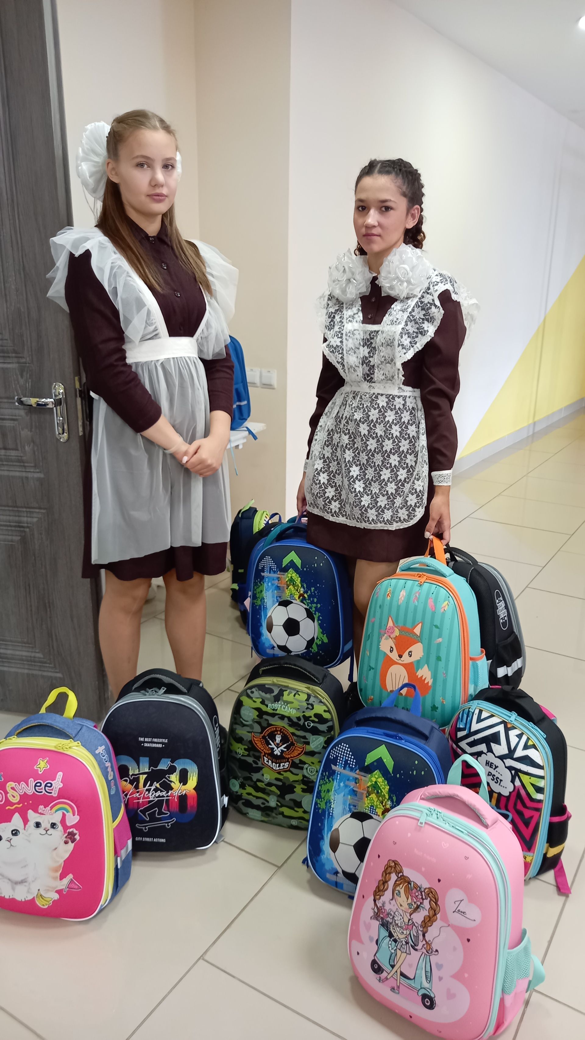От ручек до рюкзаков: в Бугульме продолжается акция «Помоги собраться в школу»