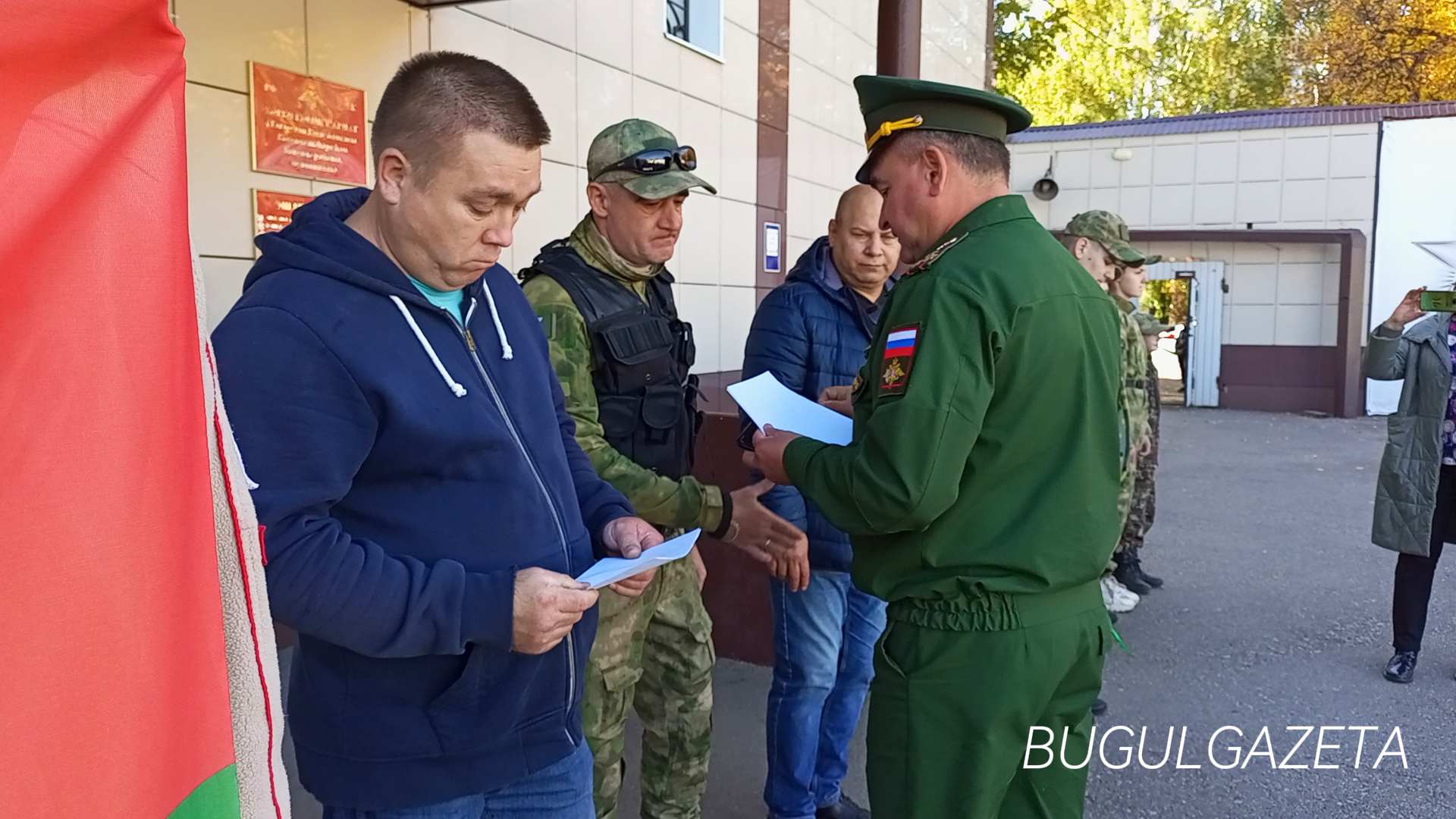 Трое бугульминцев отправились участвовать в специальной военной операции