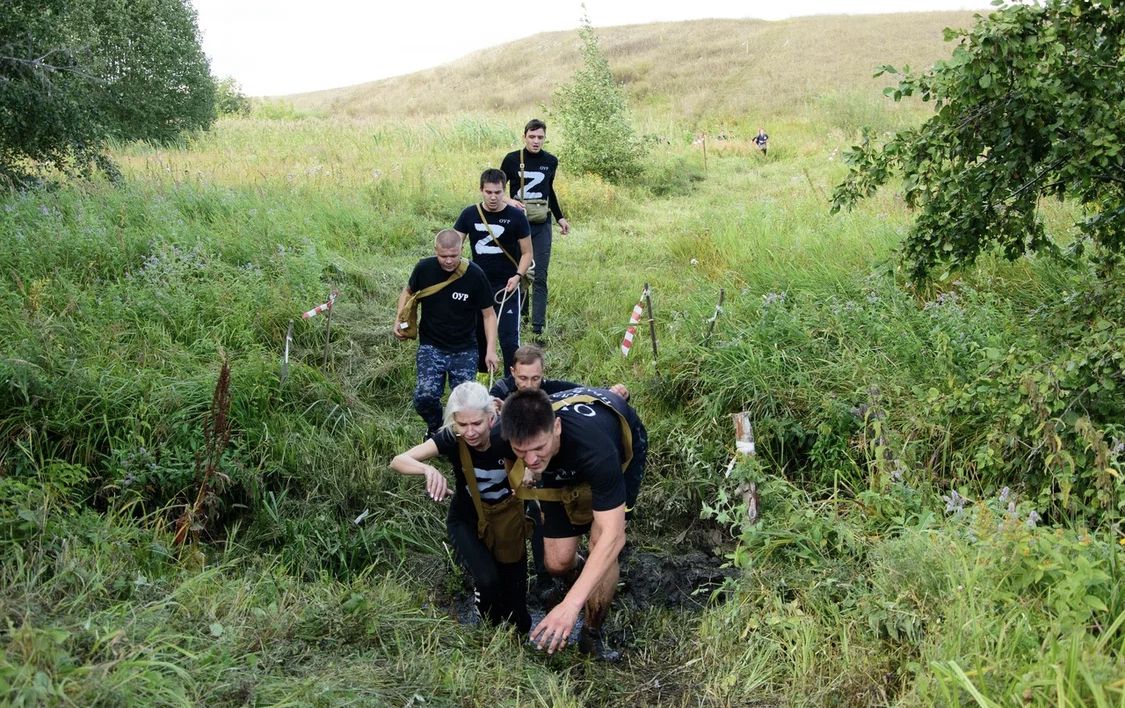 В Бугульме прошли традиционные гонки с препятствиями «Полиция ЗаБег-2023»