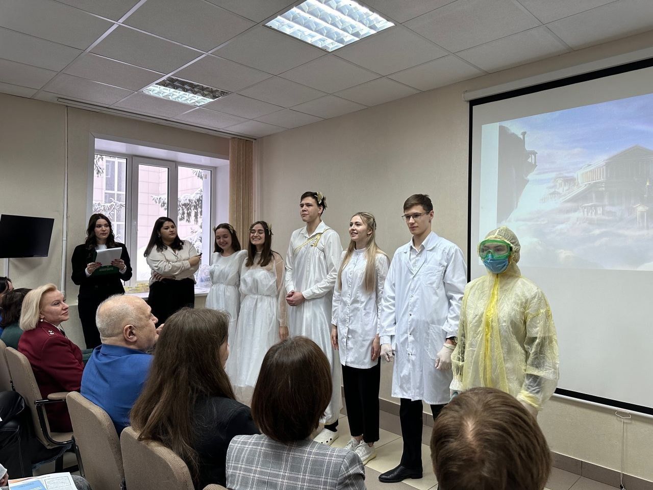 В центральных районных больницах республики и ведущих клиниках Казани прошел День открытых дверей для школьников и студентов