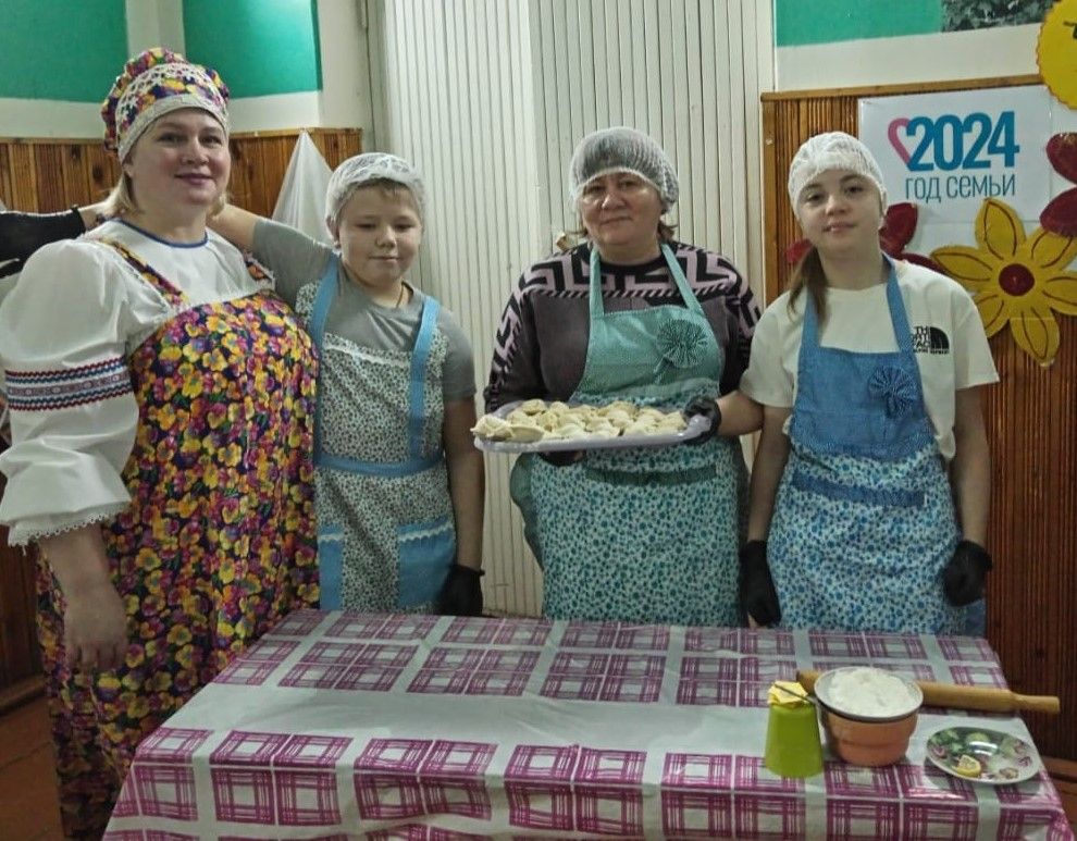 В Новоалександровском Доме культуры прошёл семейный конкурс «Праздник пельменей»