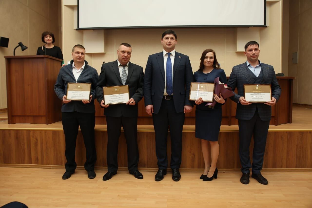 Бугульминцы получили награды Республики Татарстан и звания почетных нефтяников «Татнефти»