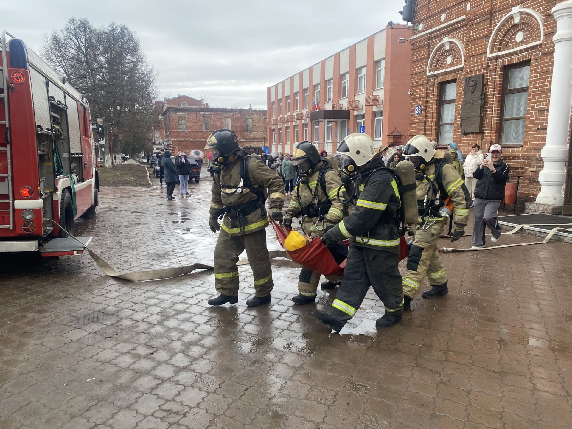 В Бугульминском драмтеатре провели эвакуацию