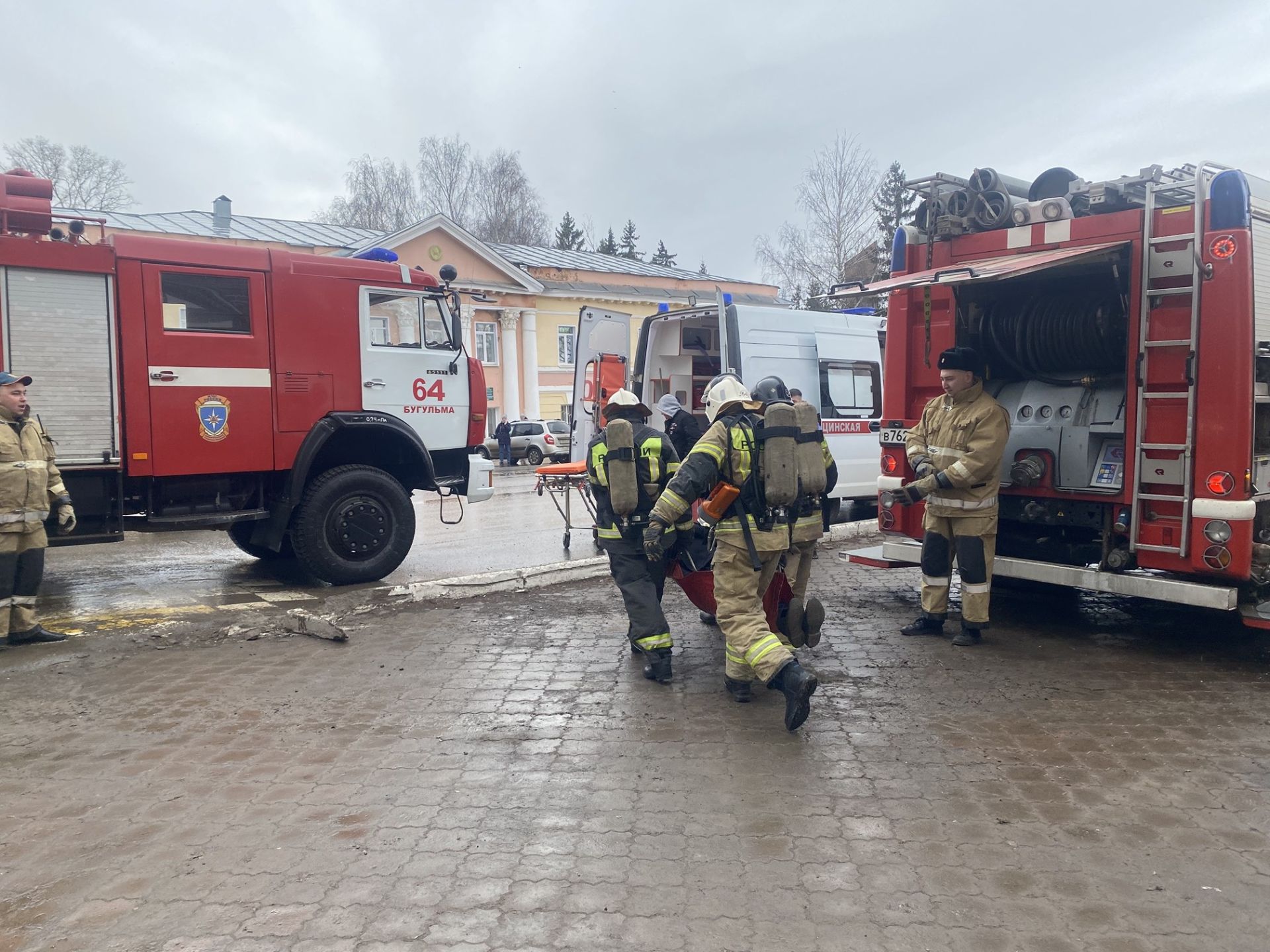 В Бугульминском драмтеатре провели эвакуацию