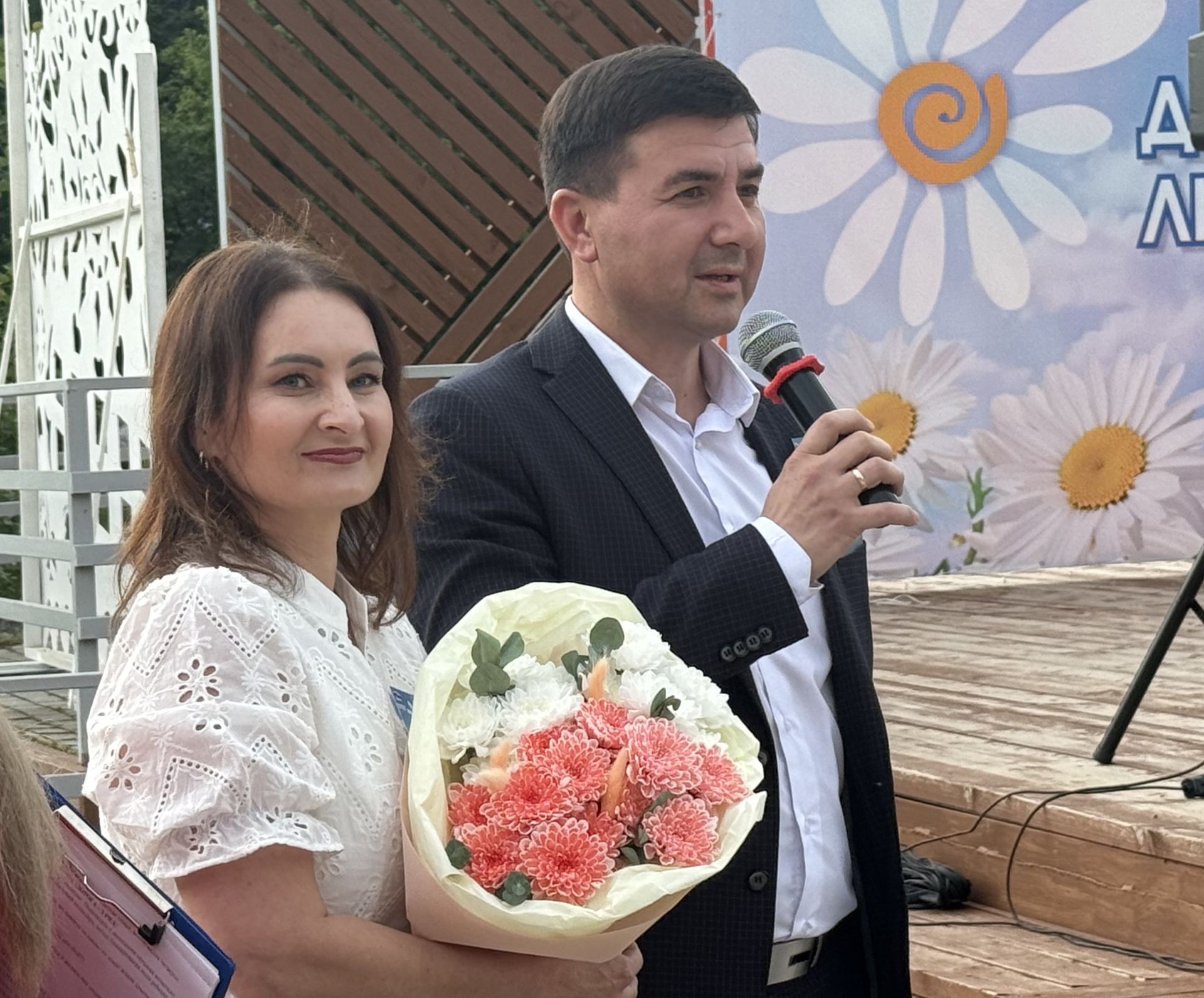 Самые крепкие пары Бугульмы поздравили с Днем семьи, любви и верности