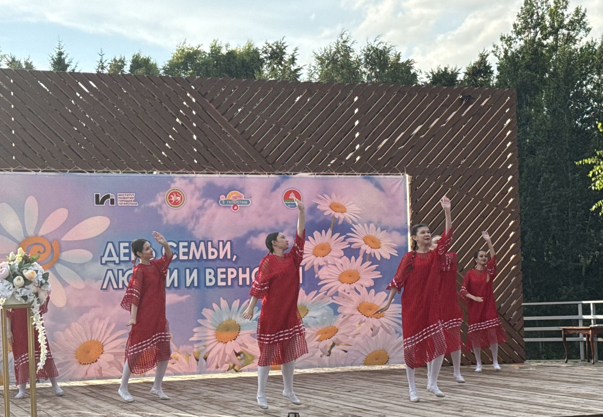 Самые крепкие пары Бугульмы поздравили с Днем семьи, любви и верности